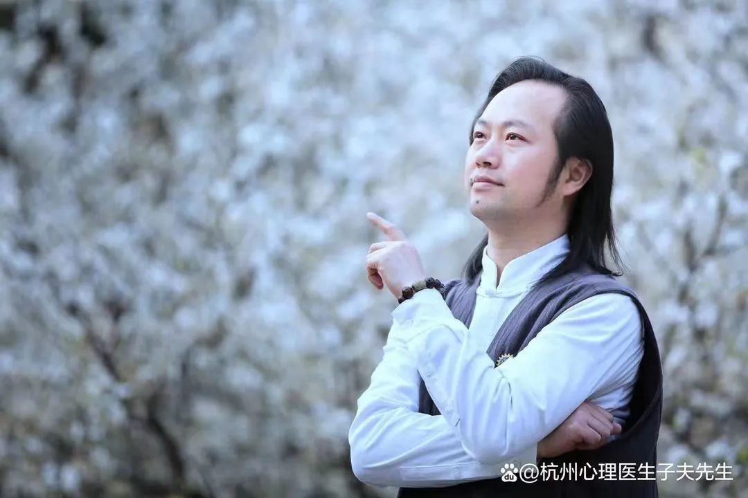 15d624c79968ca83b38f9c9e67b7e48.jpg 图片